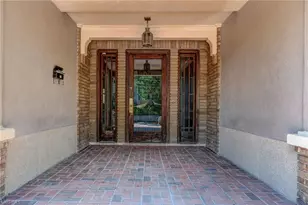 811 N Elm St, Greensboro, NC 27401 - Photo 9