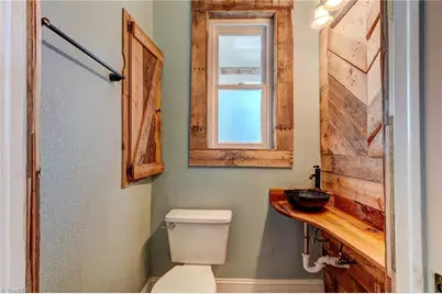 811 N Elm Street, Greensboro, NC 27401 - Photo 23
