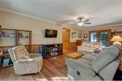 609 Forrest Drive, Reidsville, NC 27320 - Photo 7