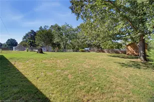 309 Bedford Dr, Eden, NC 27288 - Photo 31