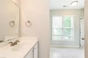 1505 Bridgetown Ct, Greensboro, NC 27407 - Photo 17