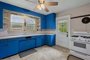 912 Spring Garden St, Greensboro, NC 27407 - Photo 7
