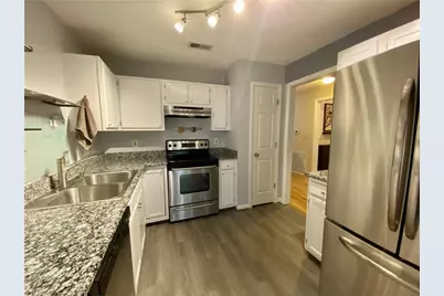 21 Meadowood Glen Way #D, Greensboro, NC 27409 - Photo 7