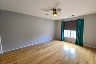 21 Meadowood Glen Way, Greensboro, NC 27409 - Photo 11