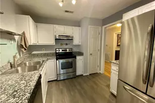 21 Meadowood Glen Way, Greensboro, NC 27409 - Photo 9