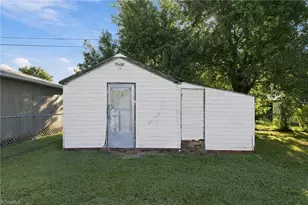 607 Walker Ave, Graham, NC 27253 - Photo 29