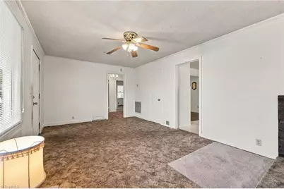 607 Walker Avenue, Graham, NC 27253 - Photo 7