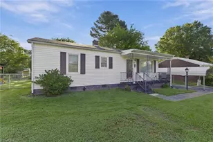 607 Walker Ave, Graham, NC 27253 - Photo 1