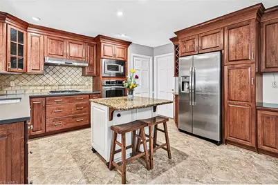 907 Bearhollow Road, Greensboro, NC 27410 - Photo 19
