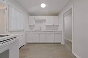 1026 Meadowbrook Blvd, High Point, NC 27260 - Photo 3