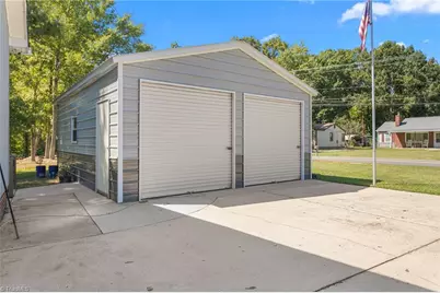 914 Ferndale Drive, Thomasville, NC 27360 - Photo 31