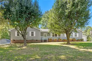 914 Ferndale Dr, Thomasville, NC 27360 - Photo 1