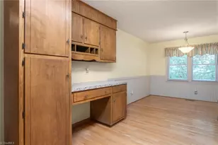 914 Ferndale Dr, Thomasville, NC 27360 - Photo 15