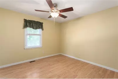 914 Ferndale Drive, Thomasville, NC 27360 - Photo 25