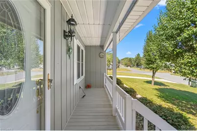 914 Ferndale Drive, Thomasville, NC 27360 - Photo 5