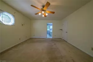 5917 Hickory Grove Rd, Greensboro, NC 27409 - Photo 19