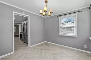 110 Mayflower Dr, Greensboro, NC 27403 - Photo 17