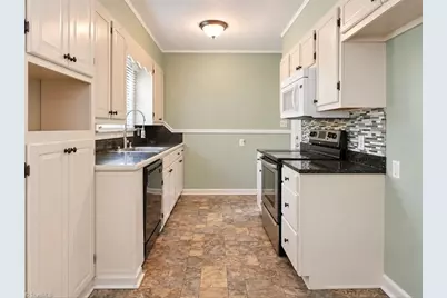 1013 Frank Street, Mount Airy, NC 27030 - Photo 7