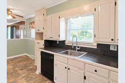 1013 Frank Street, Mount Airy, NC 27030 - Photo 9