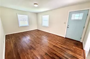 2735 Stratford Dr, Greensboro, NC 27408 - Photo 5