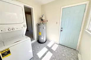 2735 Stratford Dr, Greensboro, NC 27408 - Photo 21