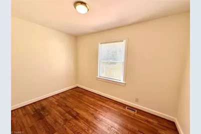 2735 Stratford Drive, Greensboro, NC 27408 - Photo 15
