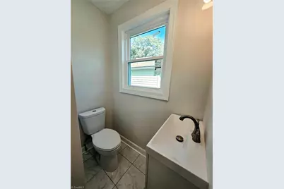 910 Dillard Street, Greensboro, NC 27403 - Photo 11