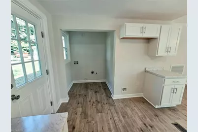 910 Dillard Street, Greensboro, NC 27403 - Photo 9