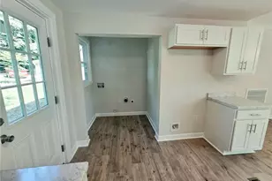 910 Dillard St, Greensboro, NC 27403 - Photo 9