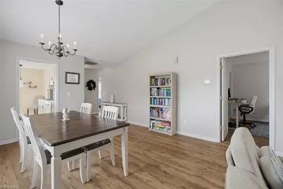 505 Carrington Lane, Thomasville, NC 27360 - Photo 7