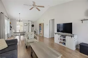 505 Carrington Ln, Thomasville, NC 27360 - Photo 9