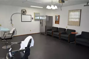 1610 Wolfe Rd, Greensboro, NC 27405 - Photo 19