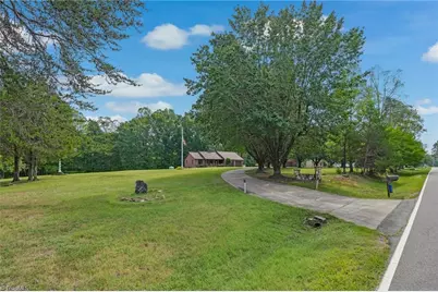 1203 Brooks Road, Reidsville, NC 27320 - Photo 11
