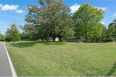 1203 Brooks Road, Reidsville, NC 27320 - Photo 15