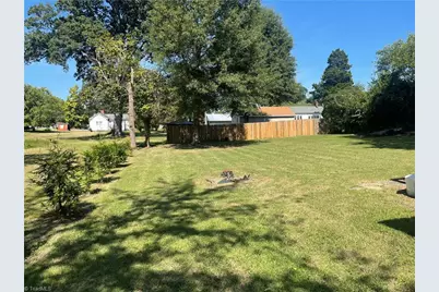 1443 Delaware Avenue, Eden, NC 27288 - Photo 11