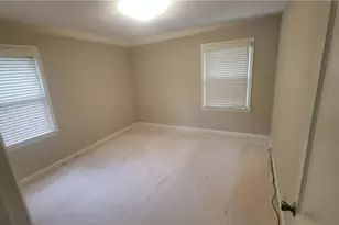 3608 Wilshire Dr, Greensboro, NC 27408 - Photo 19