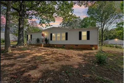 121 Regatta Lane, Mooresville, NC 28115 - Photo 3