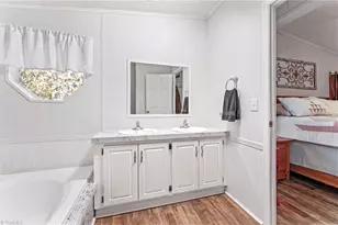 121 Regatta Ln, Mooresville, NC 28115 - Photo 19