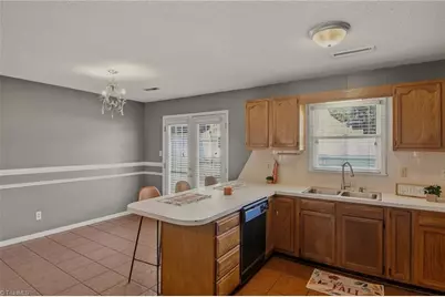3709 Signet Drive, Winston-Salem, NC 27101 - Photo 9