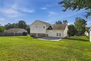 3709 Signet Dr, Winston-Salem, NC 27101 - Photo 23