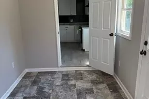 1009 Poplar St, Reidsville, NC 27320 - Photo 9