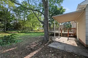 203 Cheltenham Dr, Winston-Salem, NC 27103 - Photo 21
