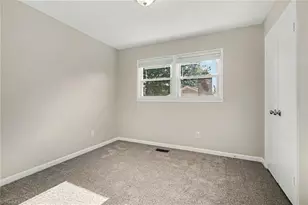 203 Cheltenham Dr, Winston-Salem, NC 27103 - Photo 11