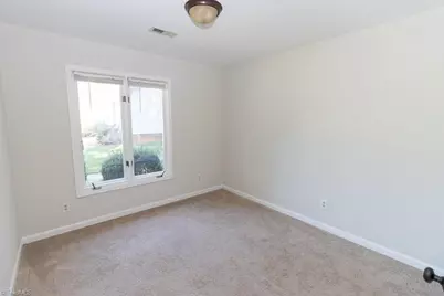 1404 Grantland Place, Greensboro, NC 27410 - Photo 21