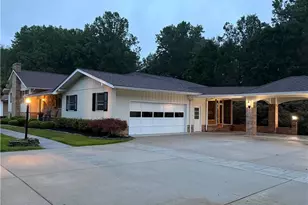 321 Pineview Dr, Mount Airy, NC 27030 - Photo 13