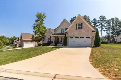 428 Wentworth Drive, Winston-Salem, NC 27107 - Photo 3