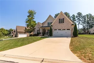 428 Wentworth Dr, Winston-Salem, NC 27107 - Photo 3
