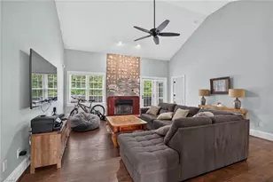 350 Morning Glory Rd, Madison, NC 27025 - Photo 9