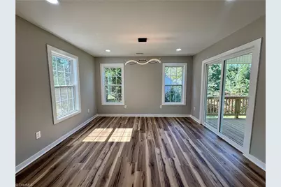 2934 S Stratford Road, Winston-Salem, NC 27103 - Photo 9