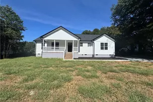 2934 S Stratford Rd, Winston-Salem, NC 27103 - Photo 1